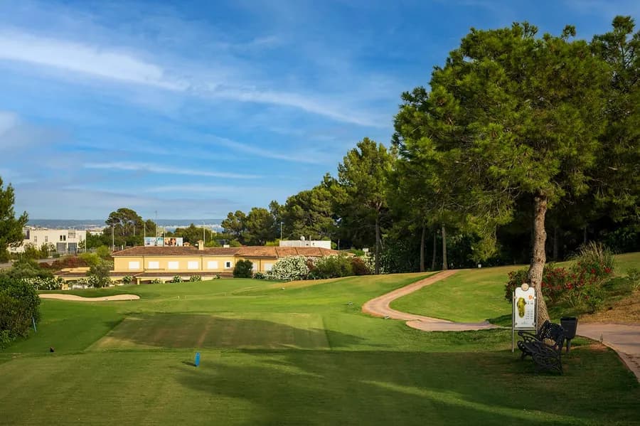 Arabella Pitch and Putt